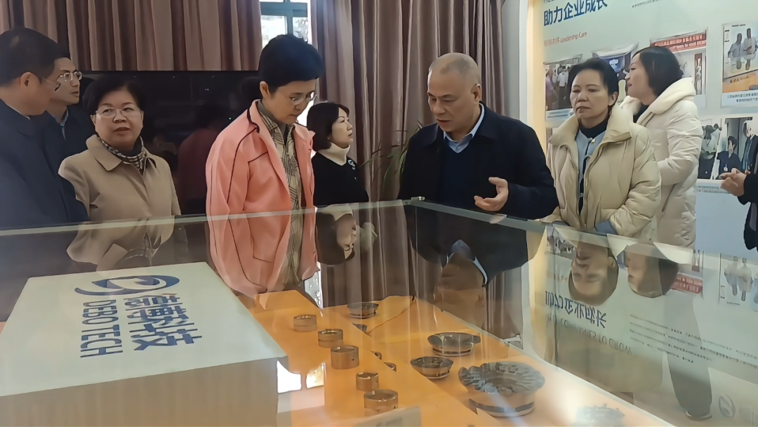 江西省政協(xié)副主席、省工商聯(lián)主席謝茹等一行領(lǐng)導(dǎo)蒞臨公司調(diào)研指導(dǎo)！